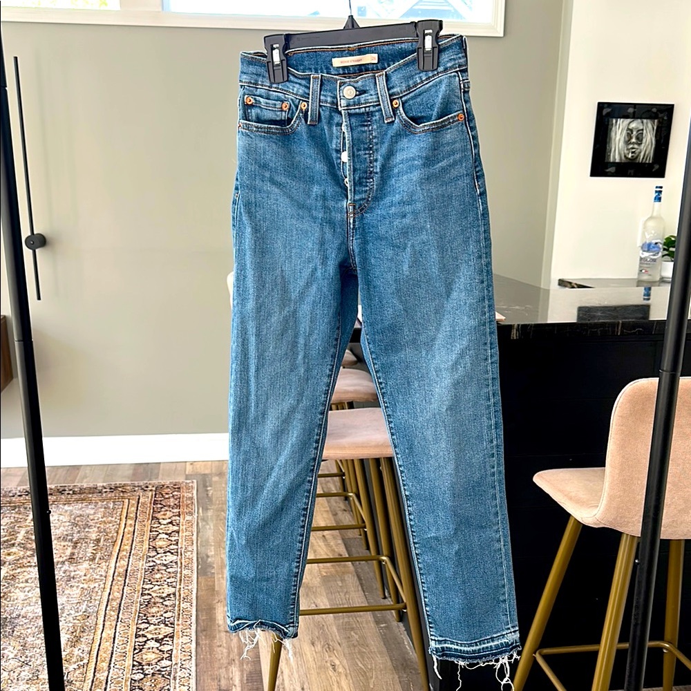 Levi’s wedgie straight jeans size 26